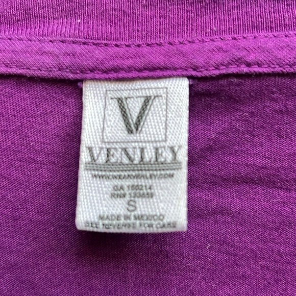 ✨HOST PICK✨ Women’s Delta Phi Epsilon Sorority Shirt - Picture 8 of 8